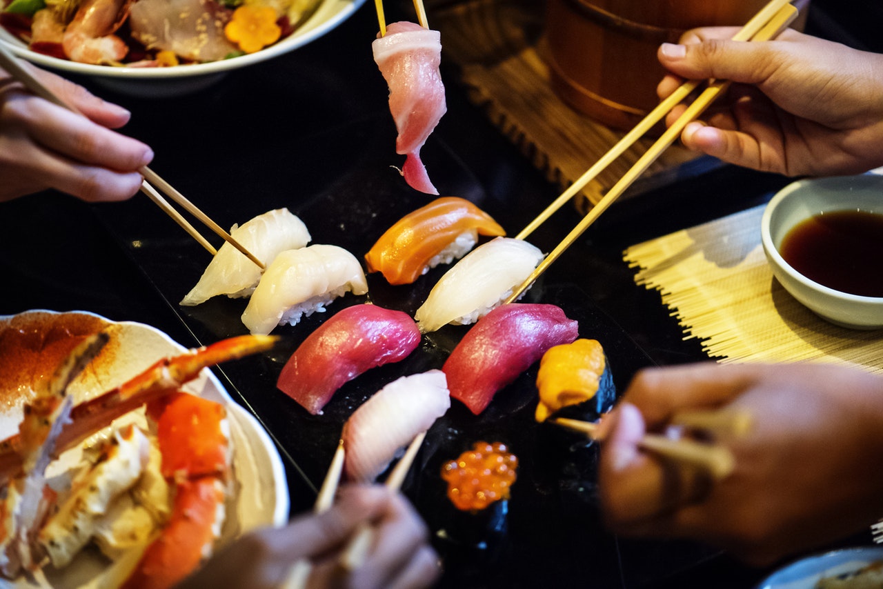 食べる